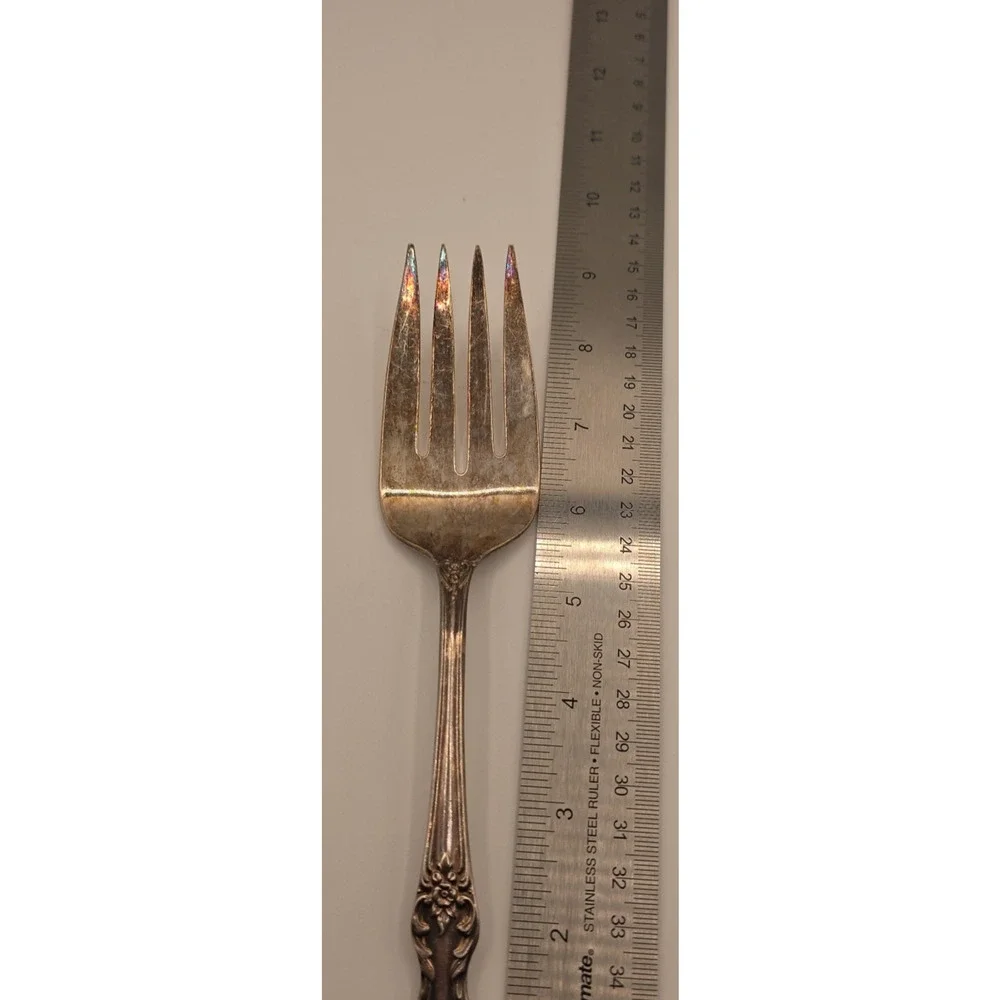 Vintage Wm. Rogers & Son Vintage Serving Meat Salad Fork - 8.5